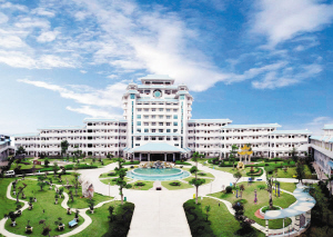 广西日报：努力建设人民喜爱的高水平大学——写在广西中医学院申报为广西中医药大学之际