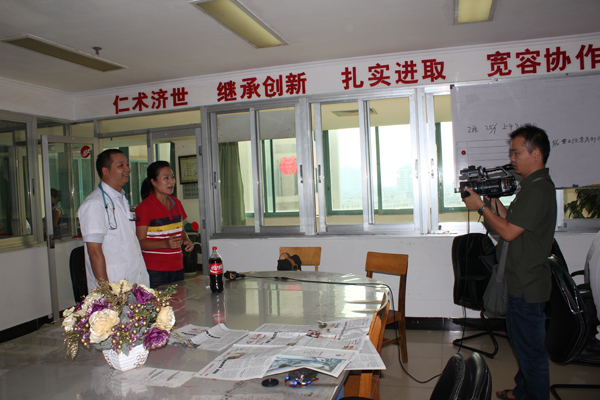 全国各地电视台转载广西台采访我院肾内风湿免疫科主任黄仁发博士视频