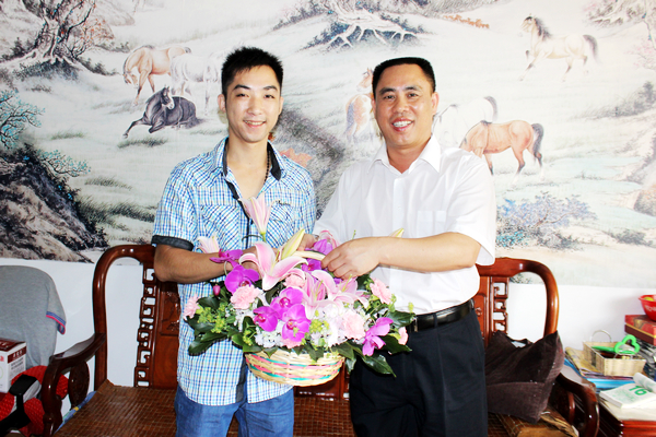 “救命血浆”传递生命希望 组织关爱赞真情