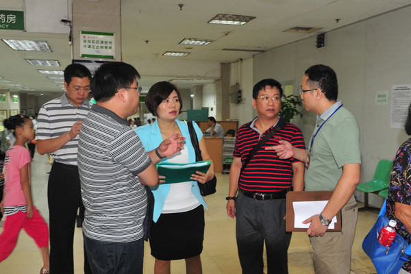 市卫生局全国城市文明程度指数测评检查组到我院检查指导工作