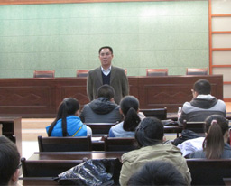 瑞康临床医学院唐友明书记带队赴玉林市开展2015届实习中期检查暨专家巡回教学指导工作