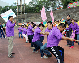 我院拔河队挺进“瑞康医院杯万人拔河锦标赛”24强，获优秀团队奖