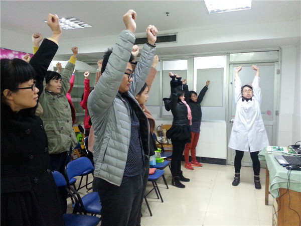 产科孕妇学校受欢迎准父母盛赞“很实用”