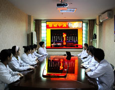 我院组织职工观看《寻找最美乡村医生》与《感动中国》颁奖典礼