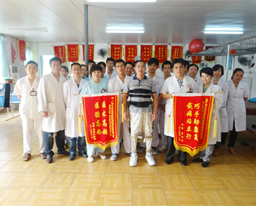 创造奇迹助他重新站立——截瘫病人实现站立行走的梦想