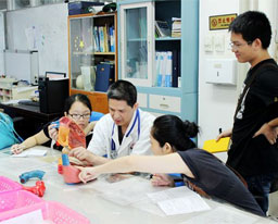 开启绿色通道 善良病友让道 与死神赛跑 挽救年幼生命——我院成功抢救一例急危重先心患儿