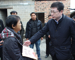 高宏君副院长带队慰问上林县巷贤镇困难村民