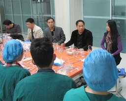 罗伟生副校长慰问我校参加第六届全国高等医学院校大学生临床技能竞赛的师生