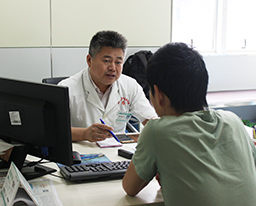 我院男性科举行“男性健康日”义诊活动