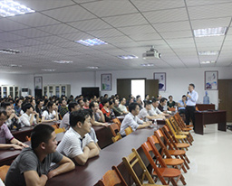 空港院区组织学习《医疗质量管理办法》等法律、法规