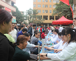 我院再次走进万秀村开展“学雷锋”义诊活动