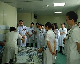 学校教务处处长唐梅文到我院进行本科教学工作审核评估校内预评估检查