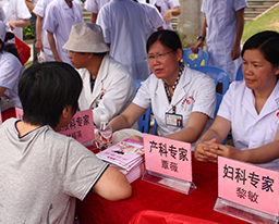 我院积极参与2016年“世界地贫日”暨“母亲节”广西宣传周活动