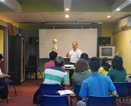 我院推拿理疗科主任安连生教授赴马来西亚讲学