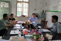 医院党委书记高宏君看望医院选派驻村“第一书记”