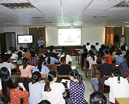 空港院区开展“医患沟通技巧”培训讲座