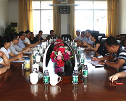 我院党委副书记、纪委书记黄建民率队到广西中医药大学第一附属医院参观学习