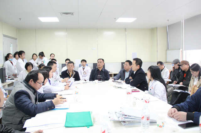 我院开展2018年首次院长行政查房工作