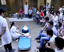 生命无价，急救先行——我院急诊科广泛开展急救技能普及活动