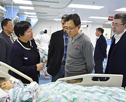 中国红十字基金会常务副理事长兼秘书长孙硕鹏莅临我院指导