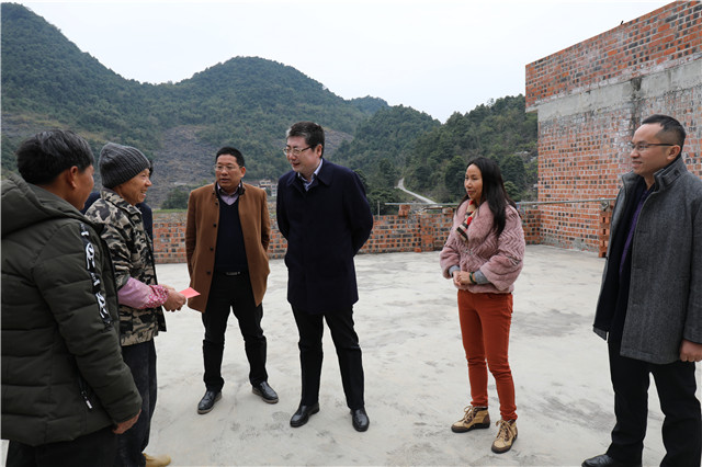 我院领导到隆安县都结乡走访慰问帮扶对象