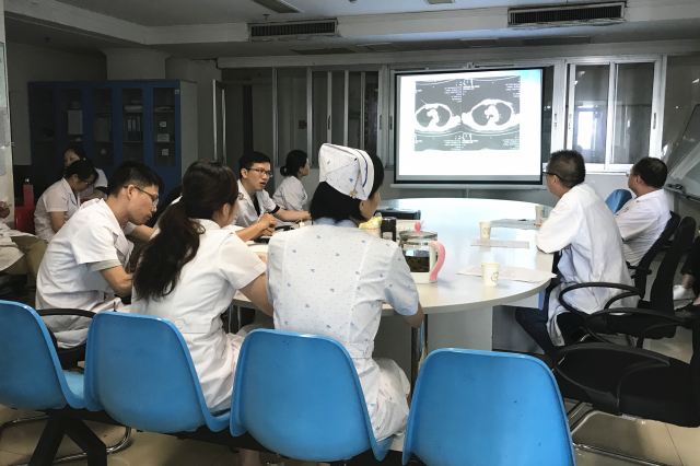 瑞康医院第一届乳腺病MDT讨论会在乳腺科成功召开