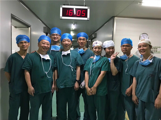 我院心脏瓣膜置换进入微创时代！