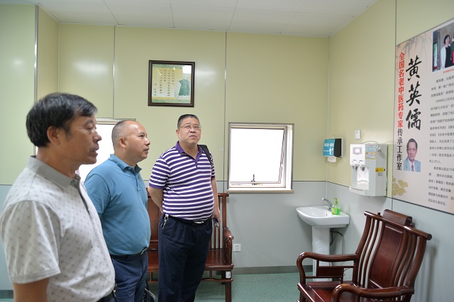 全国名老中医药专家传承工作室建设项目验收专家组到我院开展项目验收工作