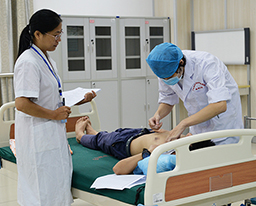 瑞康临床医学院顺利完成2016级中医住院医师规范化培训转段技能考核暨2016级研究生中期技能考核