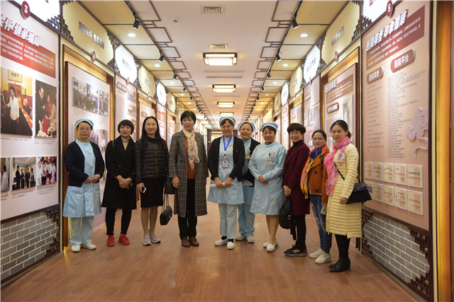 福州市中医院护理部黄兰珍主任一行来我院参观交流