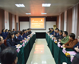 院领导率队赴田东县中医医院调研慰问