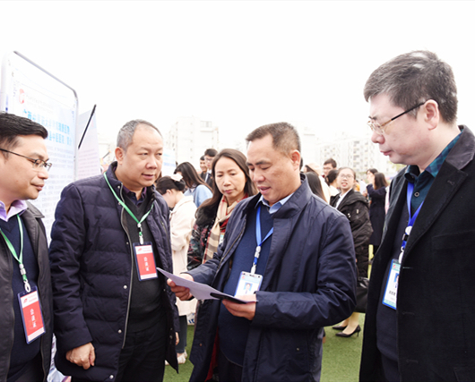 院领导带队前往2020届广西中医药类“双选会”作现场指导