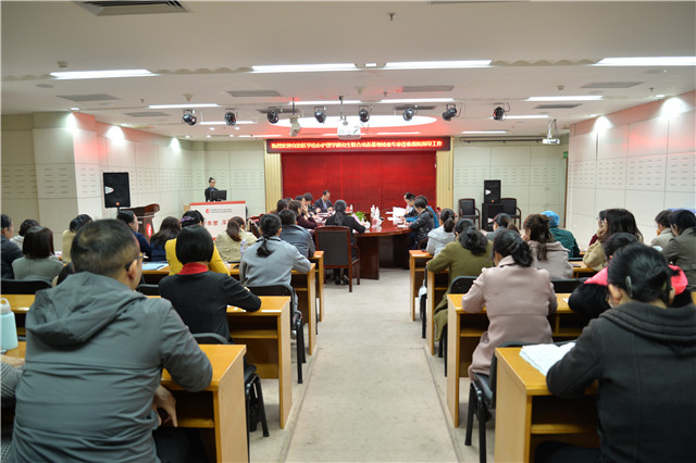 自治区学位办护理学研究生联合培养基地检查组专家莅临我院指导工作