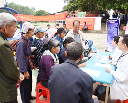 白衣天使走基层 义诊活动暖人心——我院走进南宁市江南区江西镇开展大型义诊活动