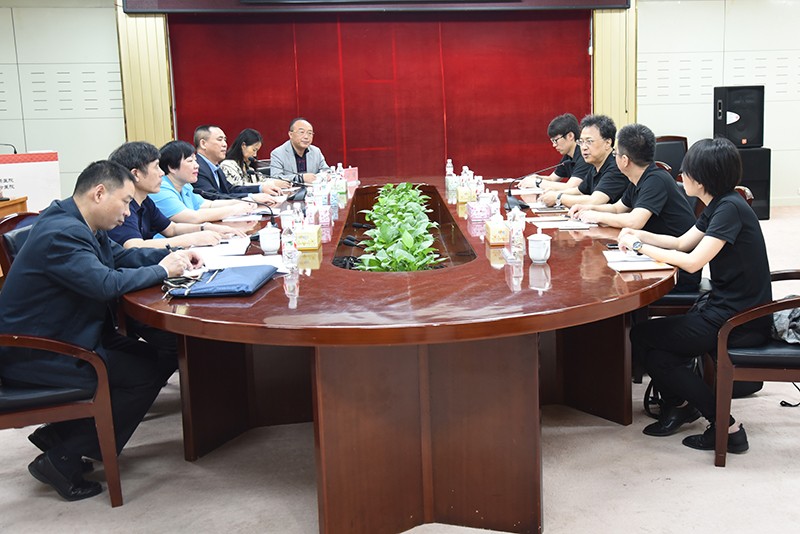 中国红十字基金会理事长郭长江一行莅临我院调研指导