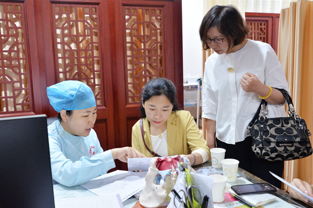 河南省中医院一行到我院参观交流