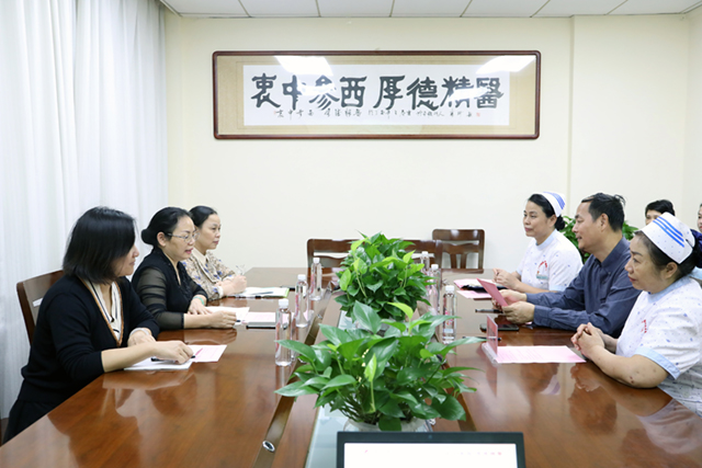 中华护理学会专科护士临床教学基地过程督导专家莅临我院检查指导