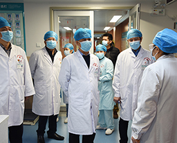 院领导带队督查新冠肺炎疫情期间各科室运行情况