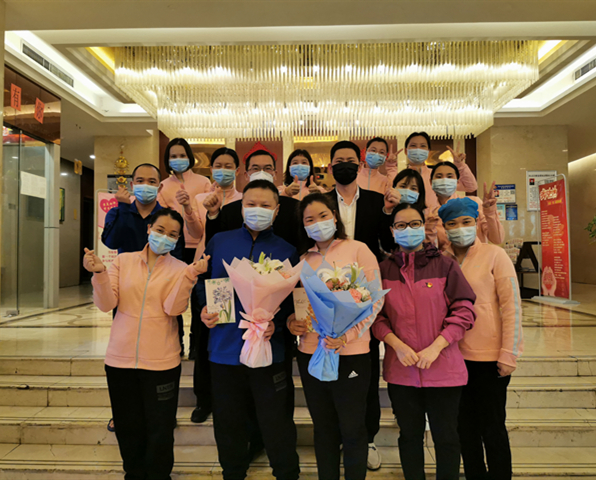 我院为坚守在武汉的医疗队队员举办“特殊”的生日会