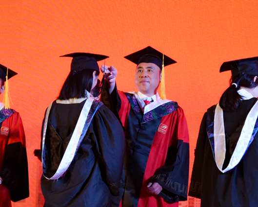 唐友明院长带队参加广西中医药大学2020届毕业典礼暨学位授予仪式