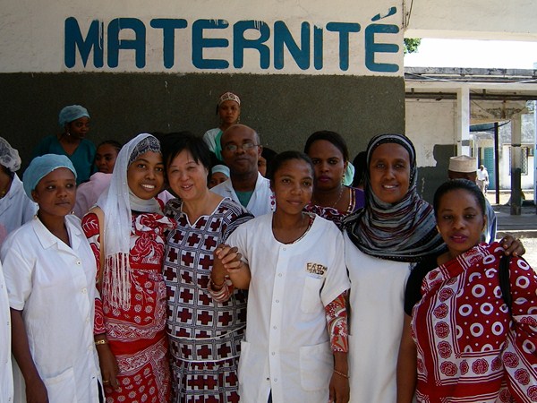 精湛手术技艺，构筑友谊桥梁――记妇科谢爱玲主任援科摩罗生活点滴