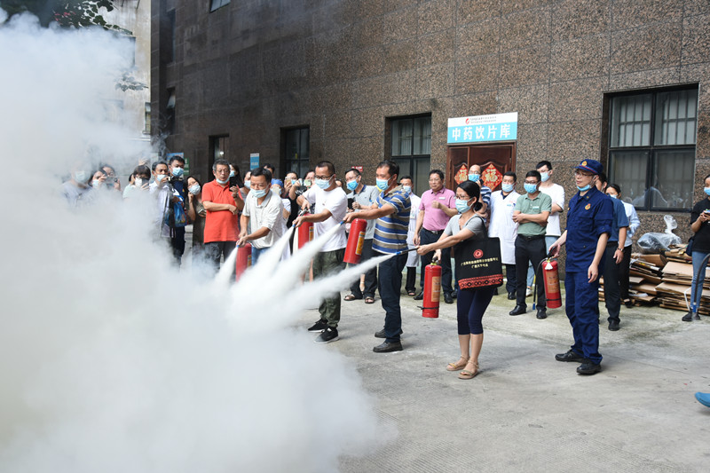 我院开展消防安全知识培训及救援演练