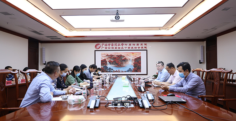 自治区红十字会领导一行莅临我院开展先心筛查协调工作