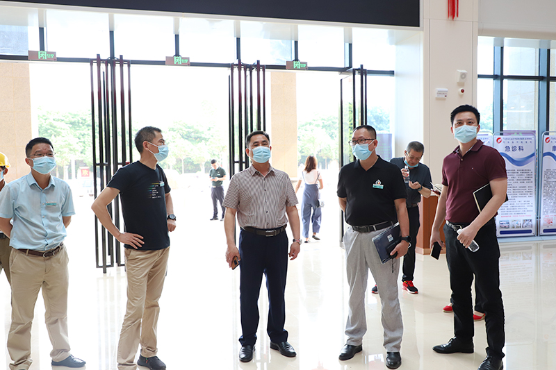 唐友明院长一行到空港院区检查指导并出席院区干部会议