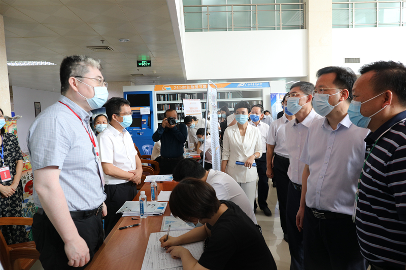 院领导带队参加广西中医药大学2022届毕业生夏季系列双选会并指导我院招聘工作