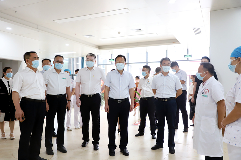 莫锦荣书记莅临我院空港院区调研指导工作