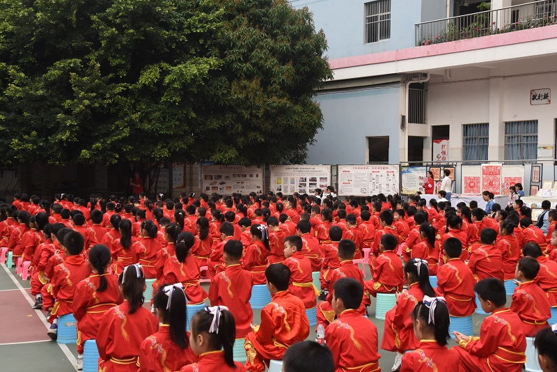 传承中华国粹 弘扬中医文化丨瑞康医院携手南宁市华强路小学举行友好共建单位结对签约仪式