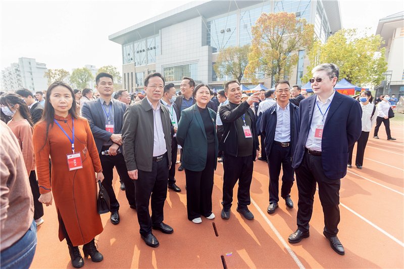 瑞康临床医学院领导带队参加广西高校2023届中医药类毕业生就业双向选择洽谈会