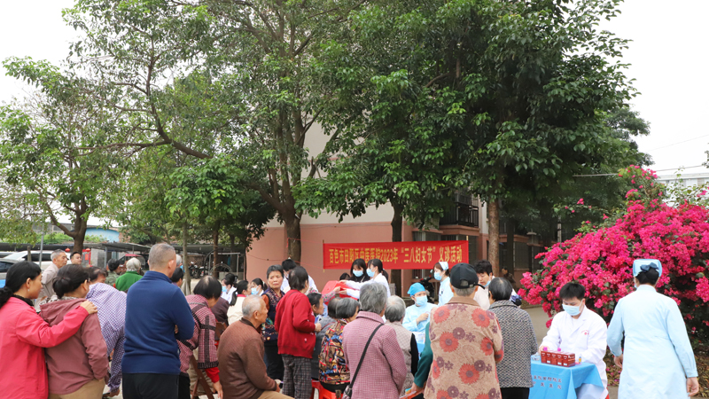 【学习二十大】田阳院区到田阳区绢纺厂开展健康义诊活动