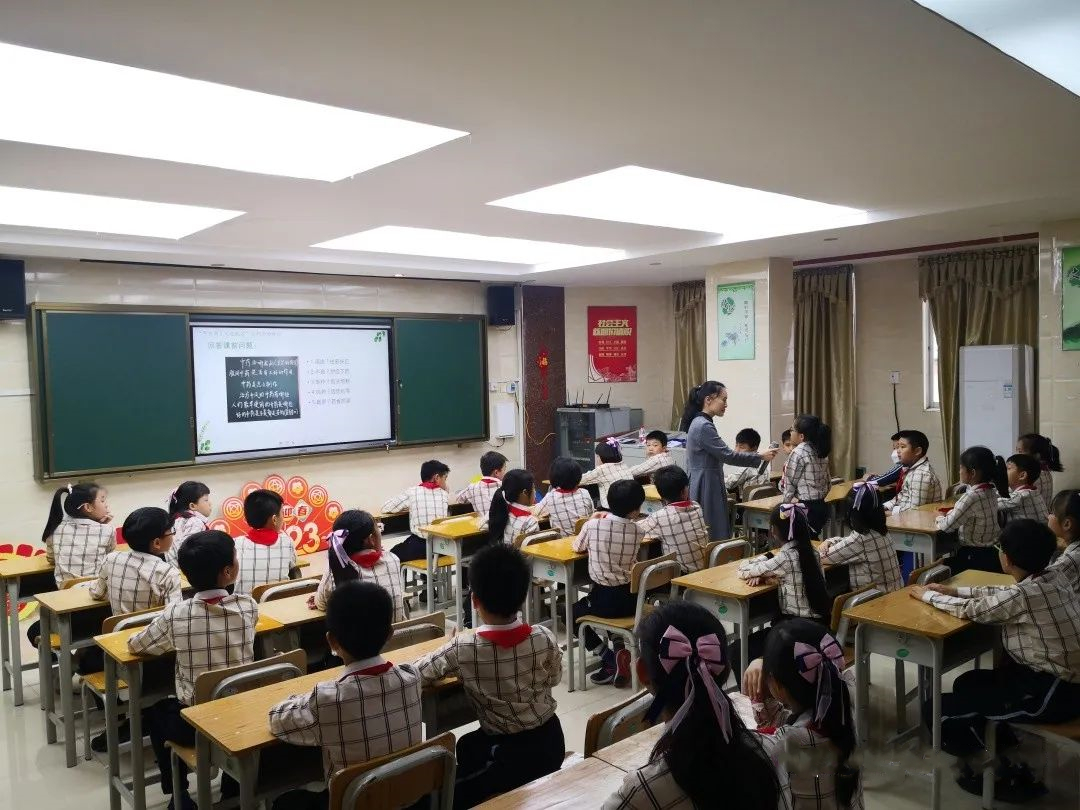 【中医药文化进校园】中医药知识科普讲座走进南宁市华强路小学